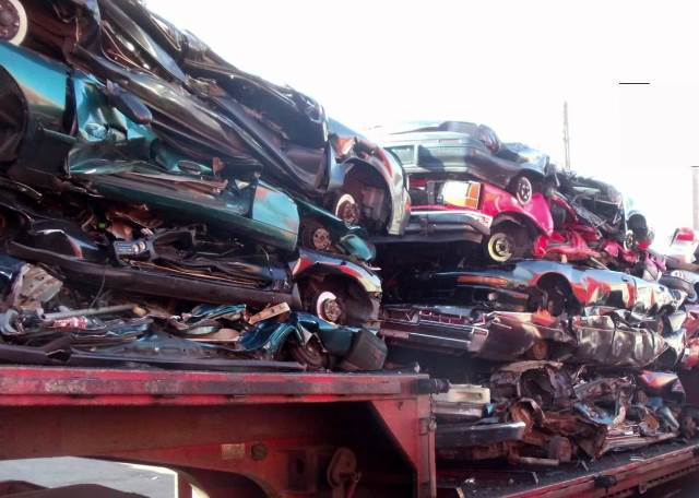 cash for wrecked cars, junk your car for cash, scrap car buyer, sell us your car, value of a junk car